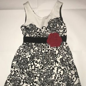Bloome dejeunefille White and Black dress size 5